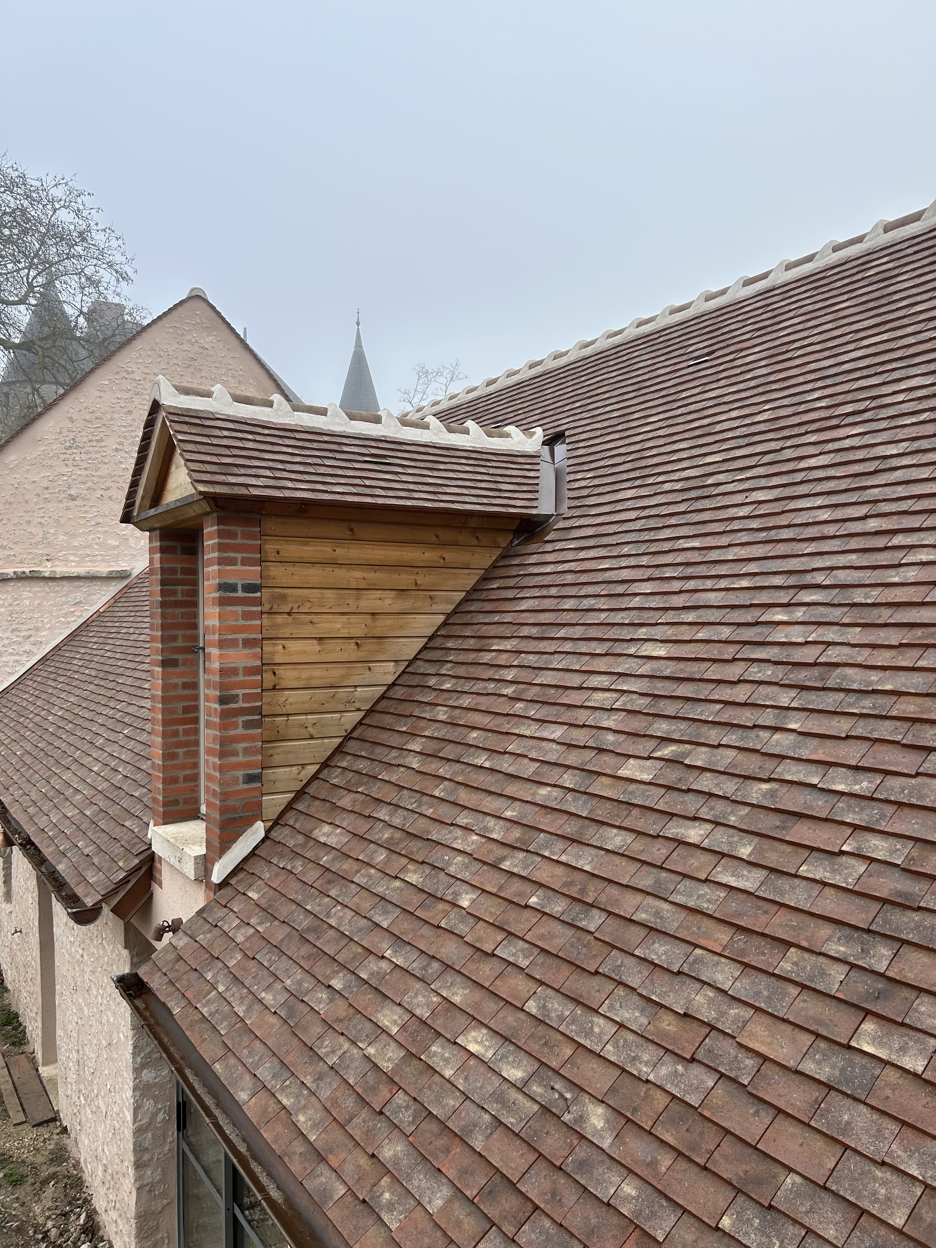 Toiture rénovée par Puissant Couverture à Ouzouer-sur-Loire dans le Loiret